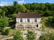 Maison à LEGUILLAC-DE-L'AUCHE