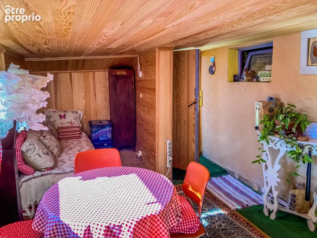 Maison atypique, près du chemin de Saint-Jacques-de-Compostelle avec grange et dépendance - photo 14