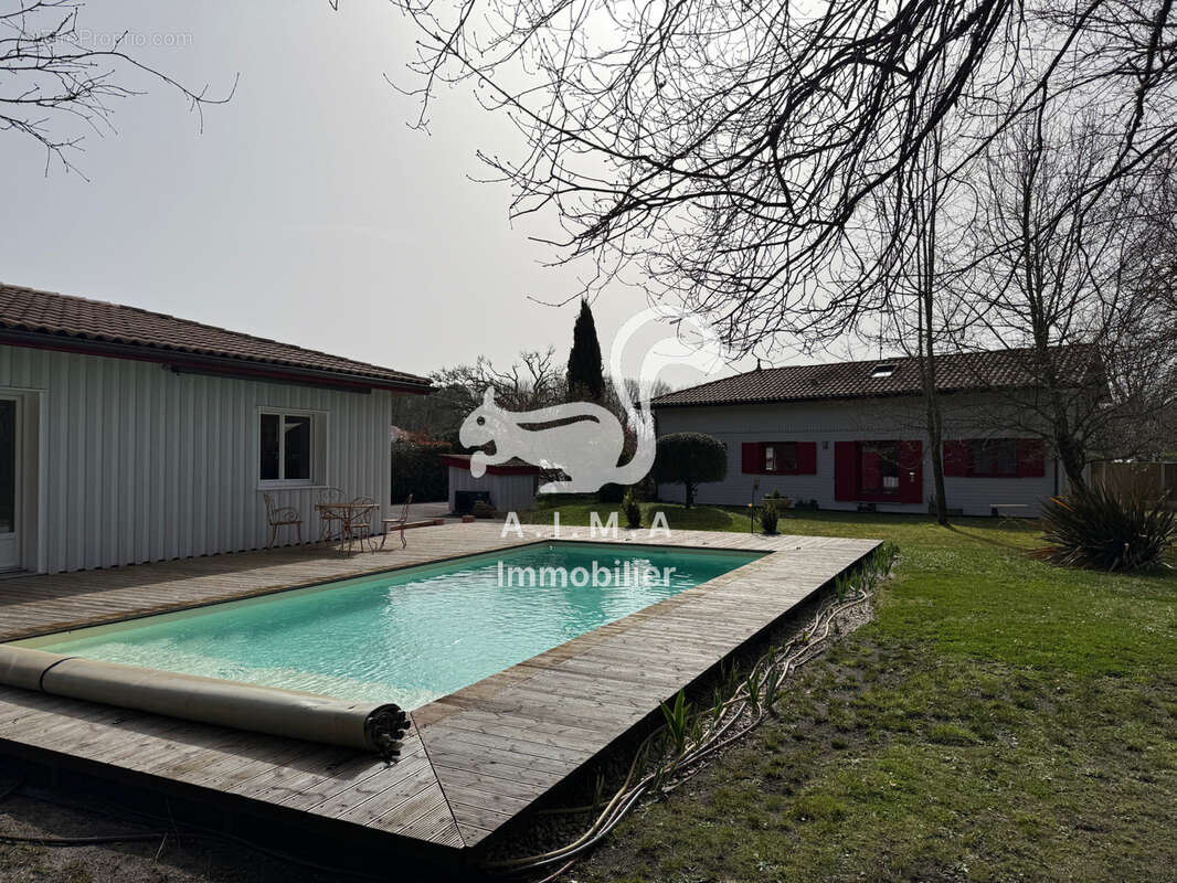 Maison à MIOS