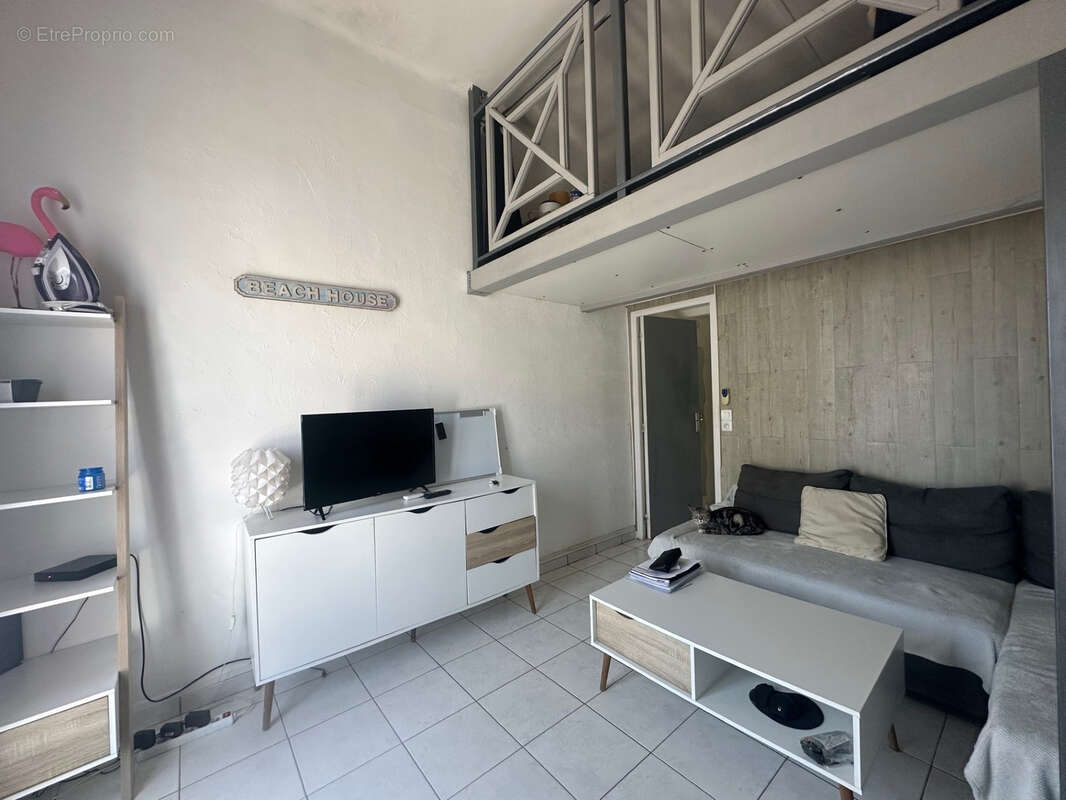 Appartement à MAUGUIO