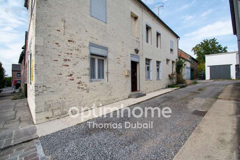 Maison à rénover au cœur de Maroilles - photo 2