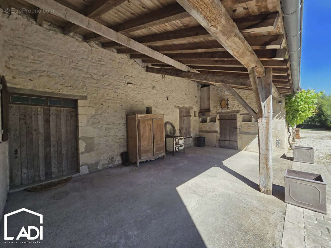 Maison à NANTEUIL