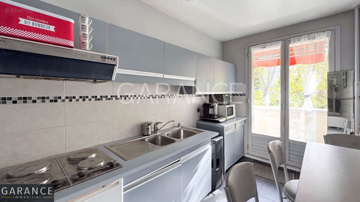 Appartement à PARIS-12E