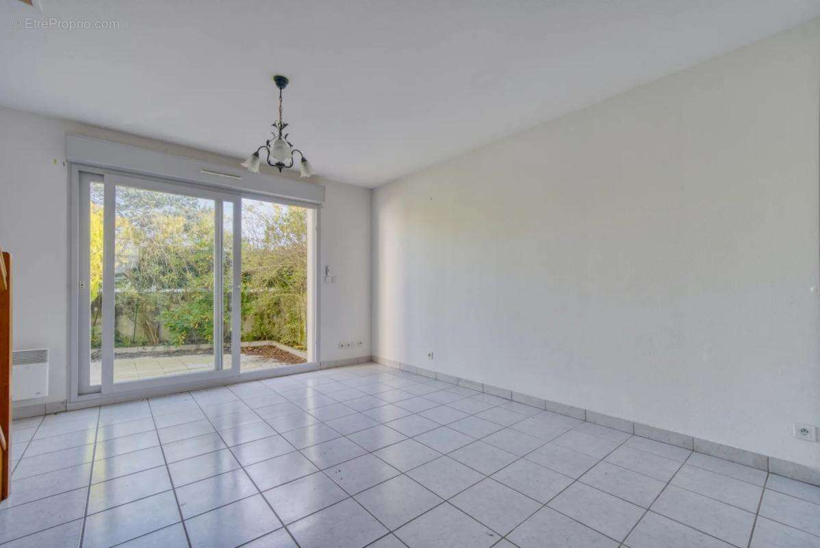 Maison à VAUX-SUR-MER