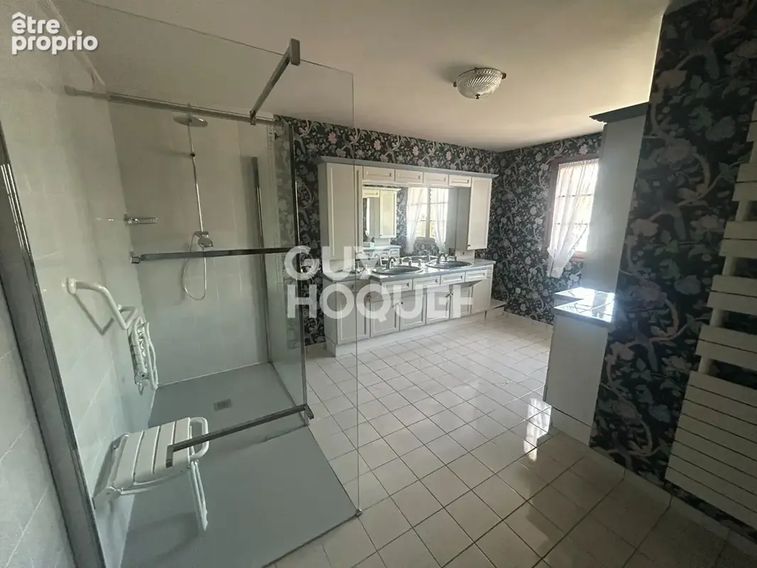 A VENDRE à COULOGNE - Semi plain-pied de 235 M² - 3 chambres - Parcelle de 1 288 M² - Garage. - photo 8