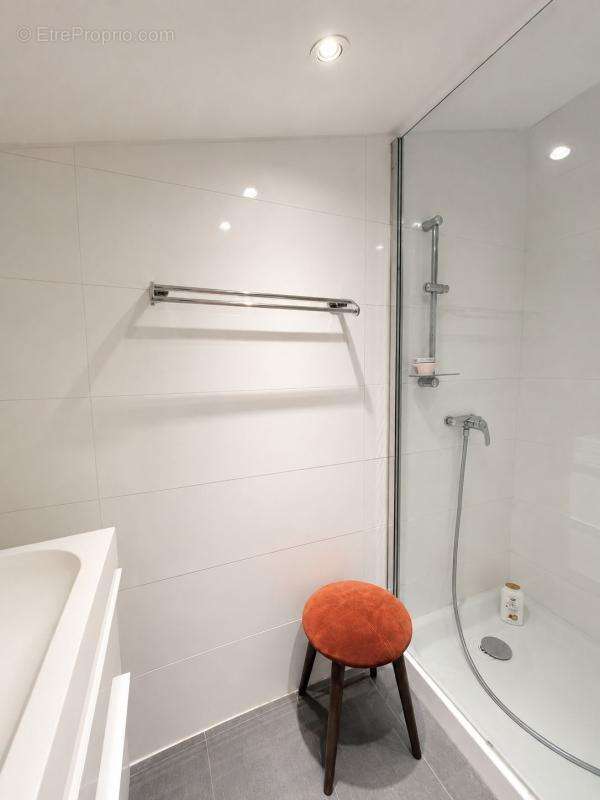 Maison entièrement rénovée - 5 chambres avec piscine et terrasses - photo 10