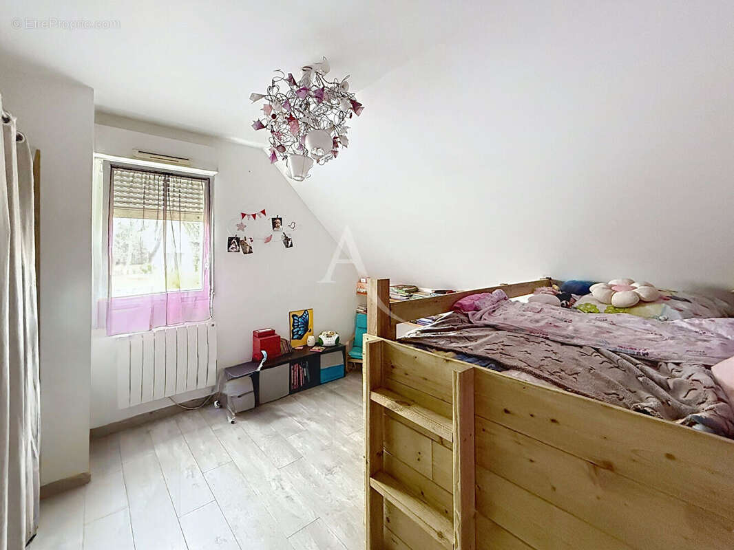 Maison à VILLEVEQUE