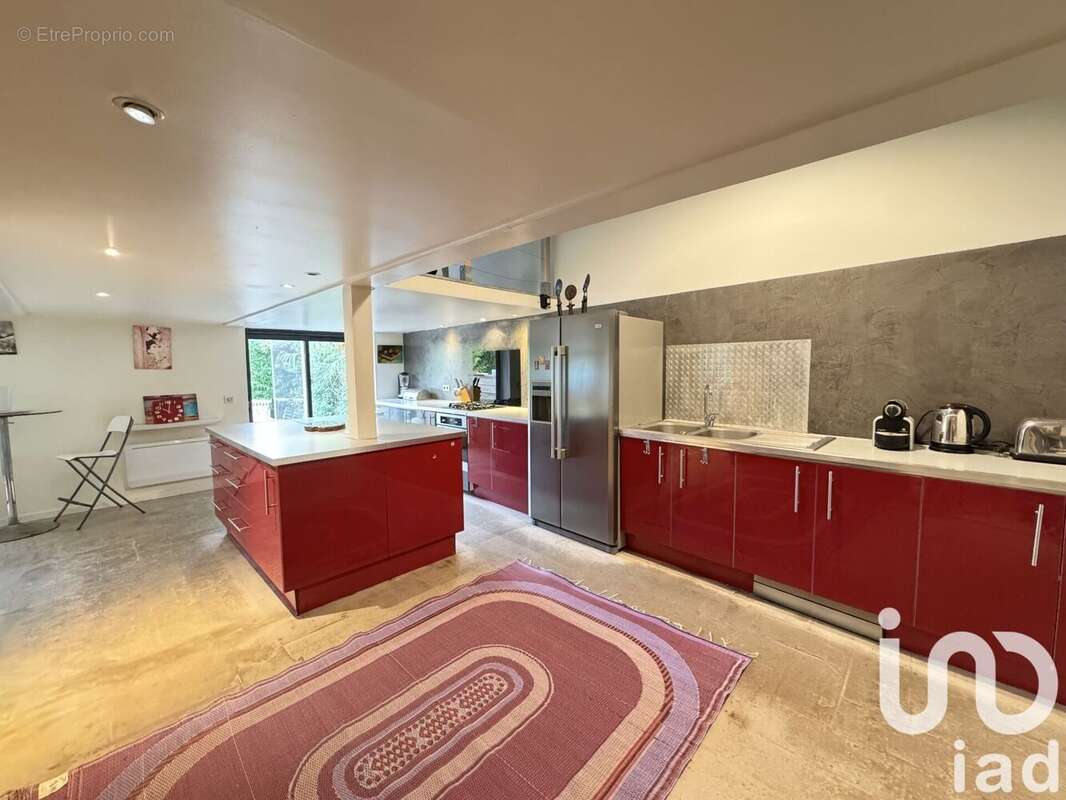 Photo 4 - Commerce à COGOLIN