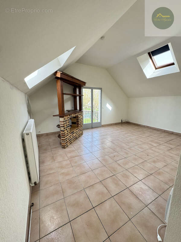 Maison à EGREVILLE