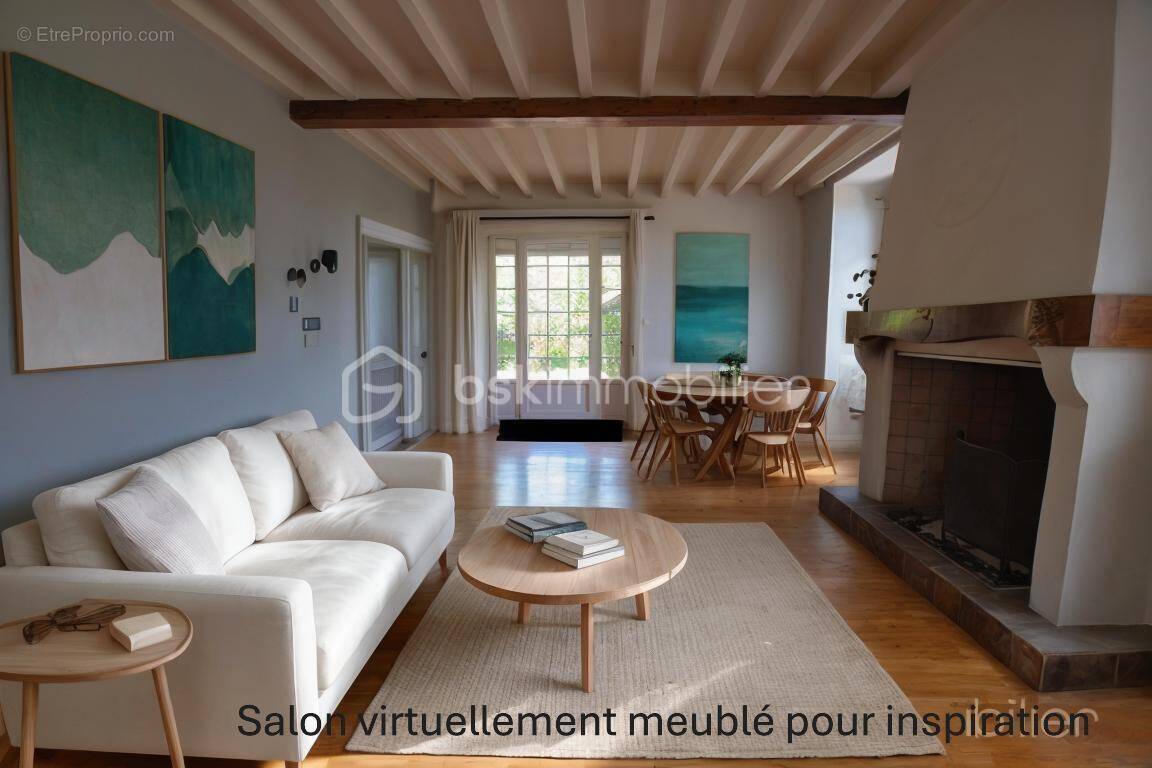 Maison à VARENNES-JARCY