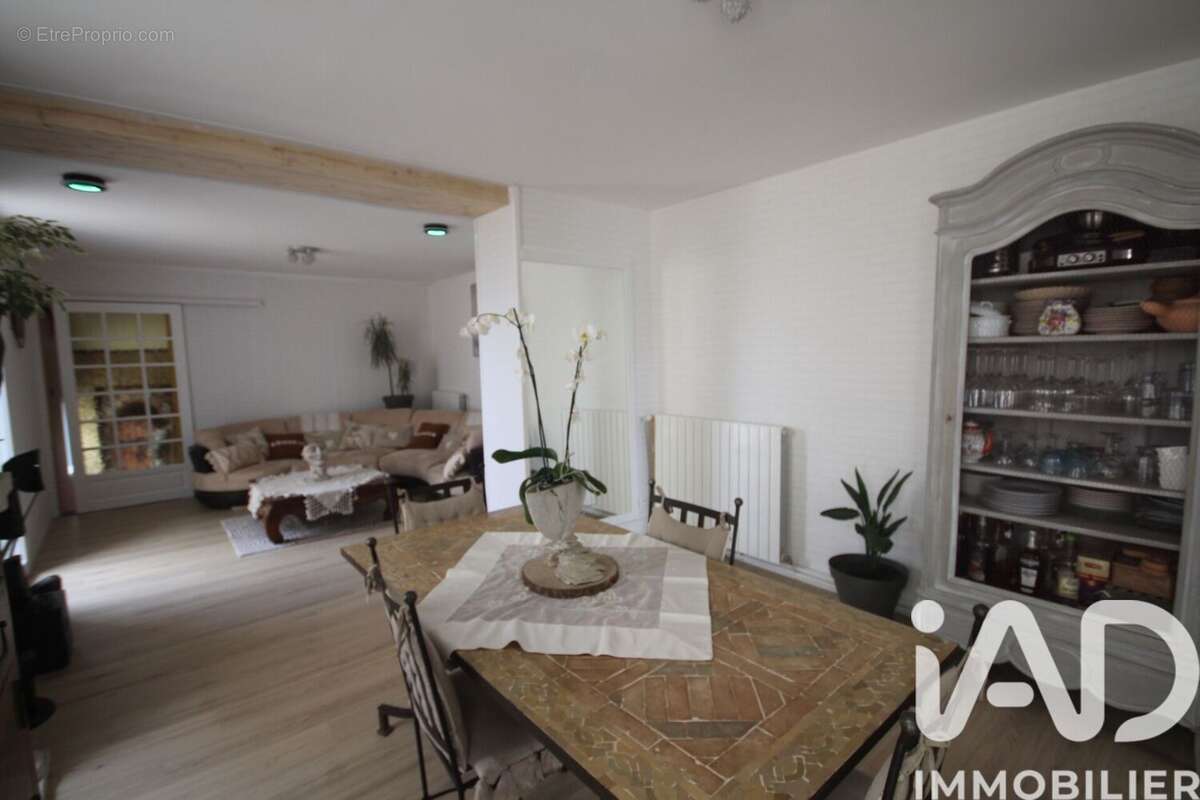 Photo 3 - Maison à SAINT-SAVINIEN