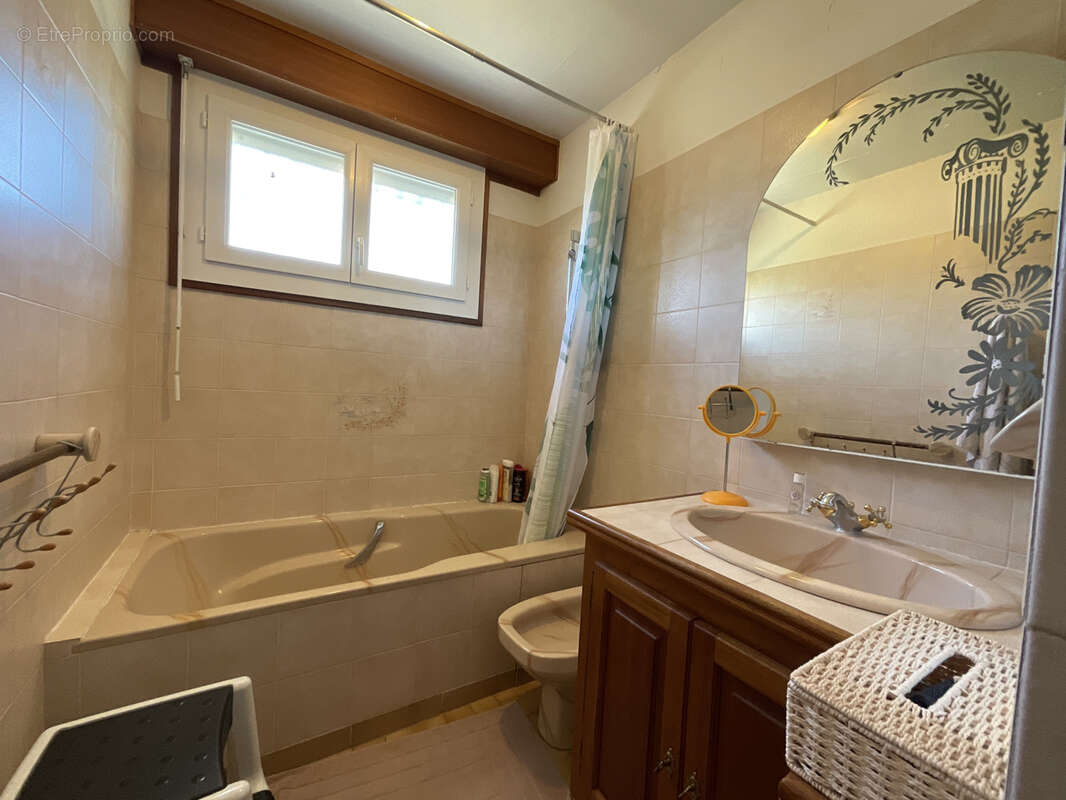 Villa de plain-pied avec annexe et grand jardin   Marseillan - photo 7