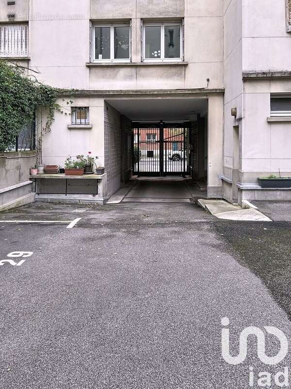 Photo 8 - Parking à PARIS-17E