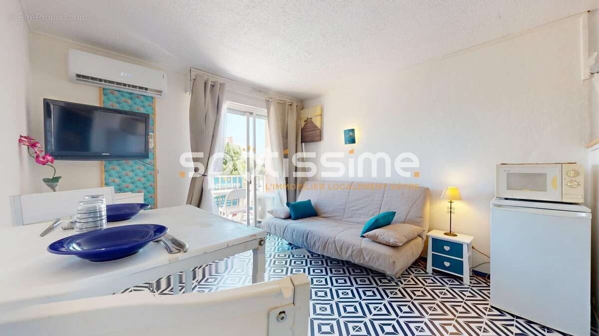 Studio climatisé avec ascenseur, piscine et gardien  Centre Port du Cap d'Agde - photo 3