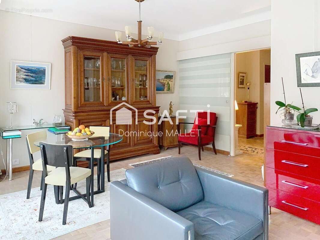 Photo 2 - Appartement à NIMES