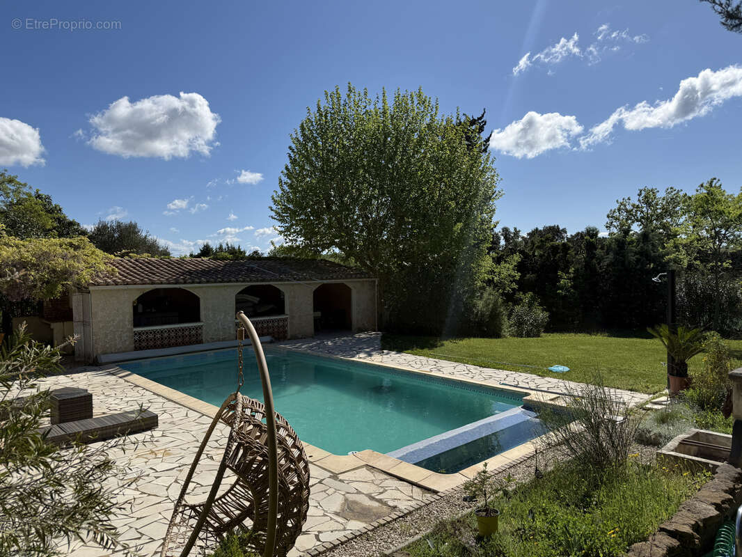 Maison à SUZE-LA-ROUSSE