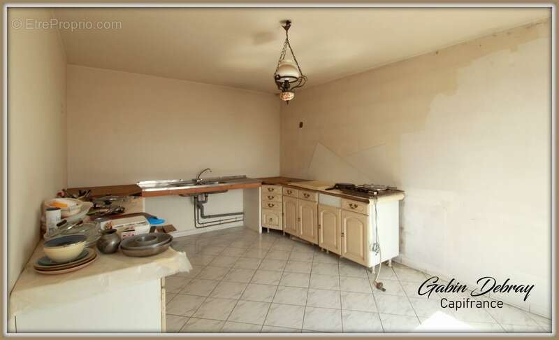 Maison à SAINT-VICTOR-DE-BUTHON