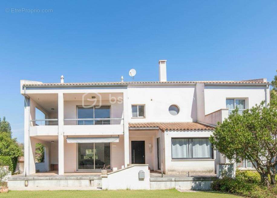 Maison à BALARUC-LE-VIEUX