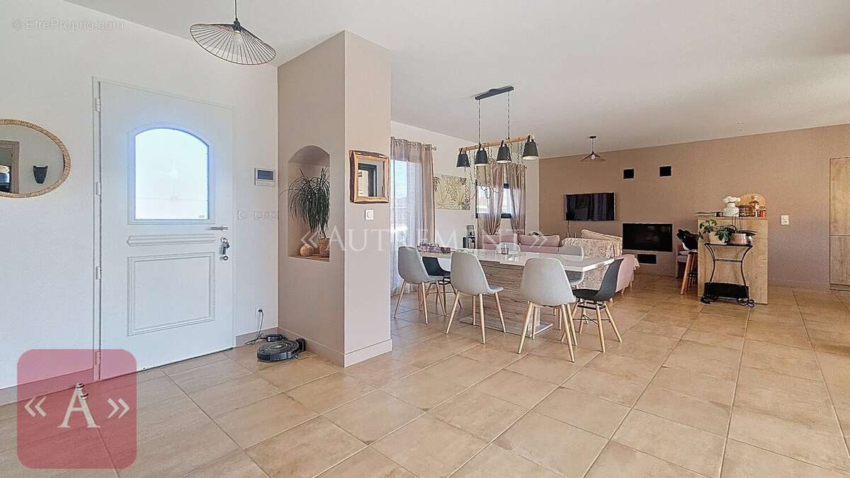 Maison à SAINT-SULPICE