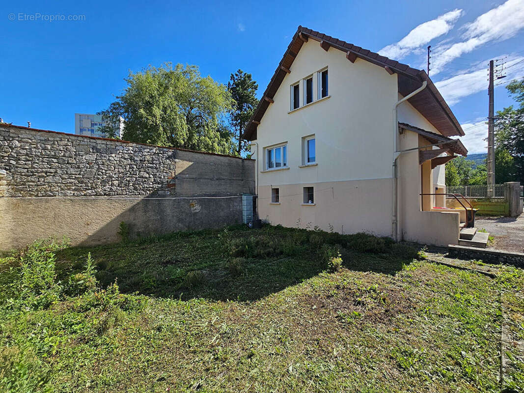Maison à OYONNAX