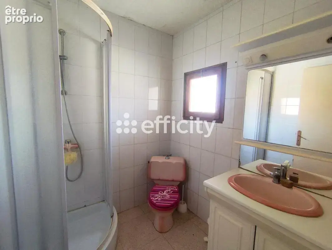 Maison 6 pièces 180 m² à vendre à Jarnac-Champagne (17520) - photo 11