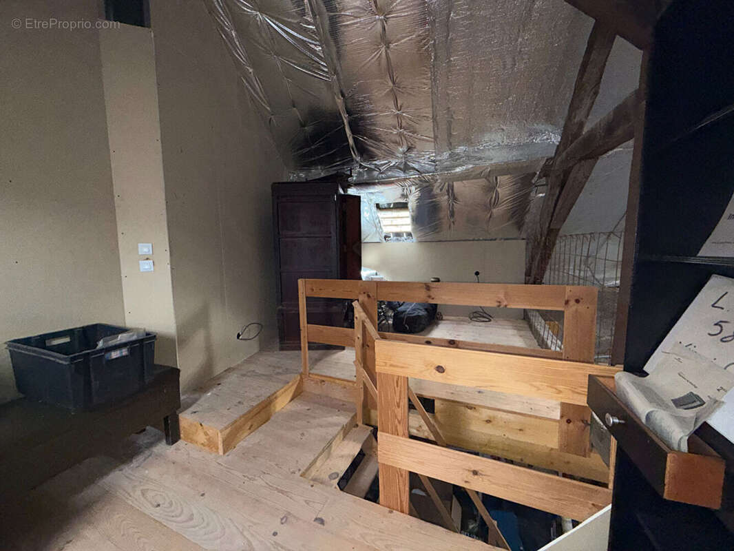 Appartement à MOULINS-ENGILBERT