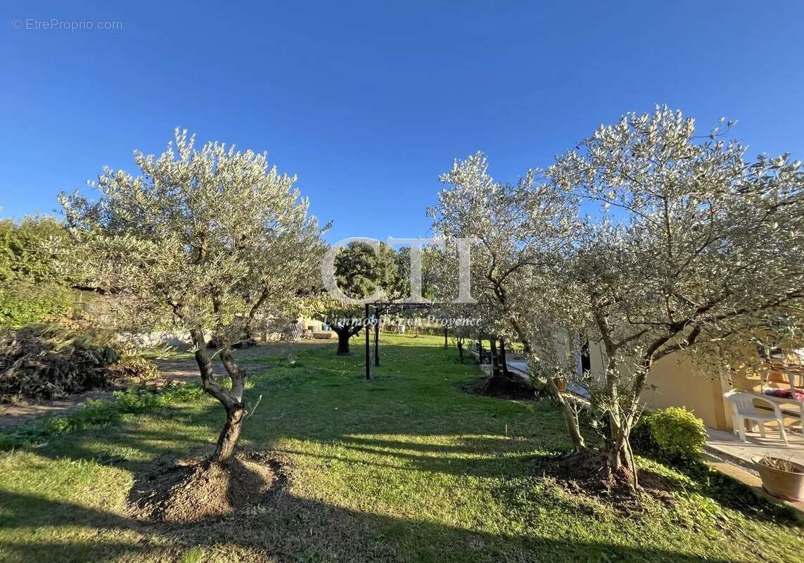 Maison à MIRABEL-AUX-BARONNIES