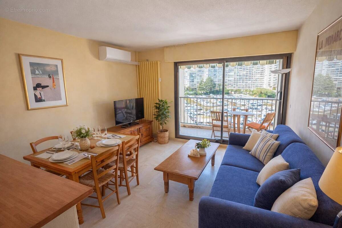 Appartement à MANDELIEU-LA-NAPOULE