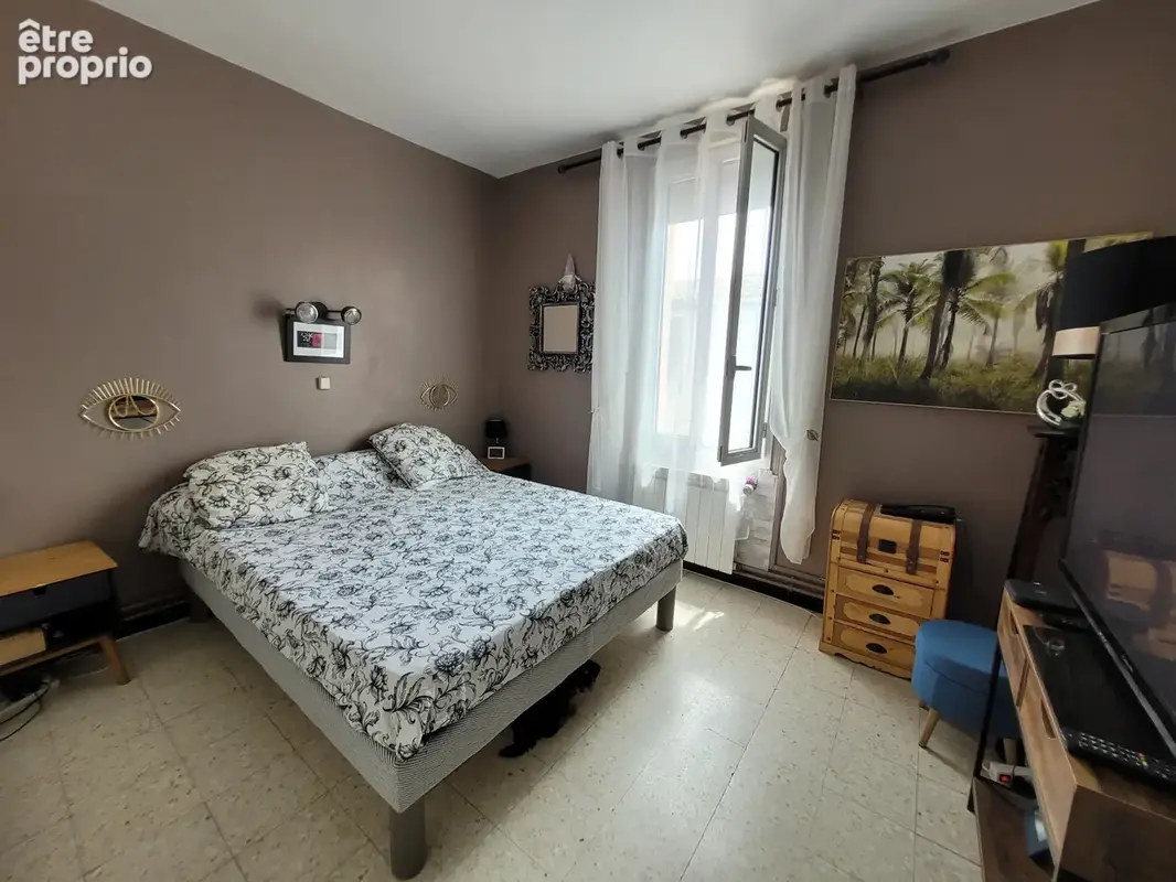 Salles d'Aude Maison de Village de type V sur 2 niveaux avec terrasse, chauffage central gaz, 4 chambres. - photo 14