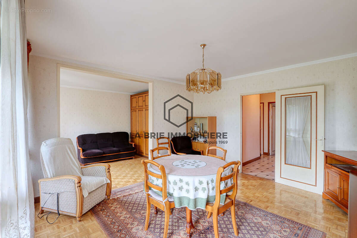 Appartement à VILLECRESNES