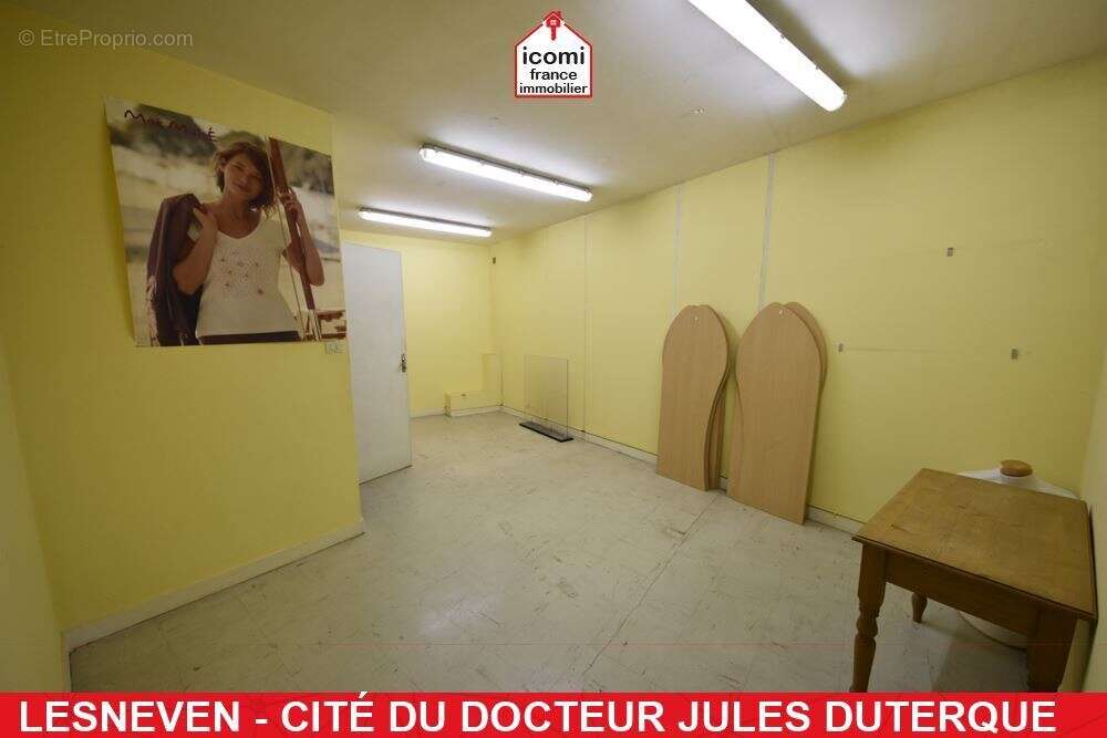 Finistere - lesneven (29260) - a vendre - locaux commerciaux avec vitrine - reserve - bureau - atelier - jardin - beau potentiel - photo 10