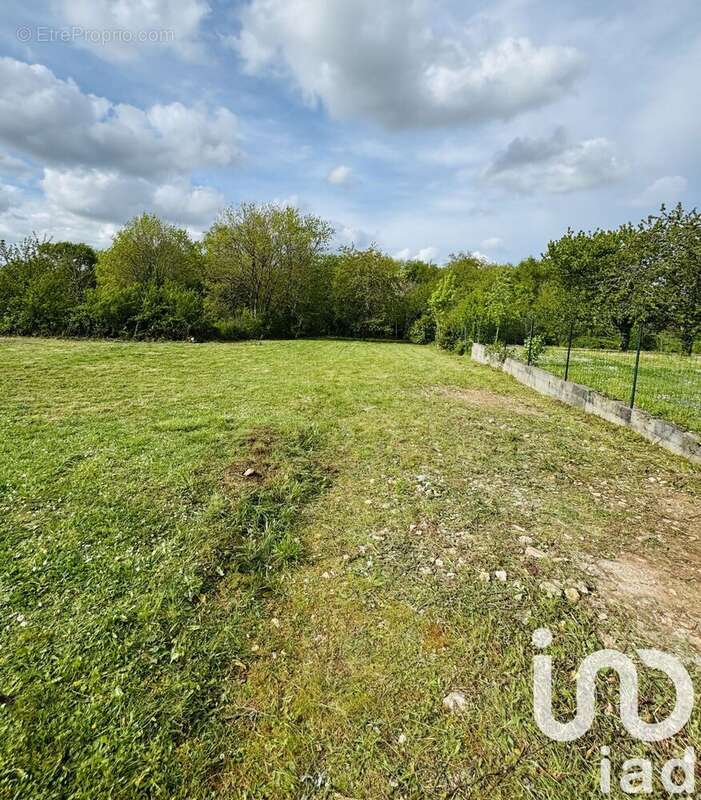 Photo 4 - Terrain à CHAMPNIERS