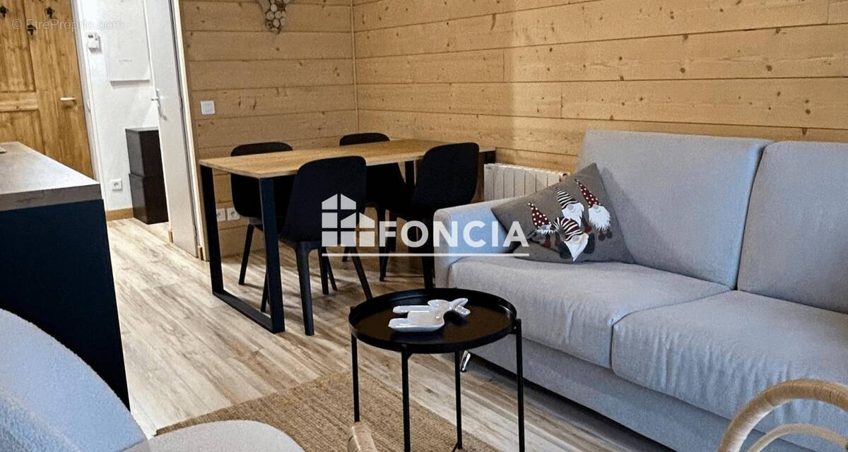 Appartement à SAINT-FRANCOIS-LONGCHAMP