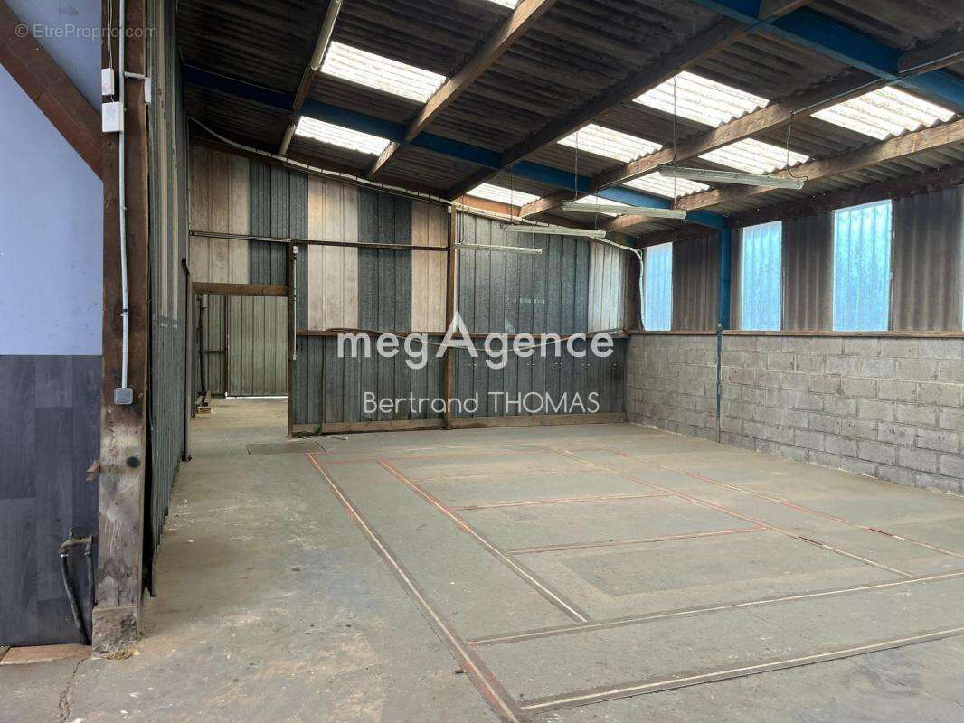 Commerce à SAINT-HILAIRE-DES-LANDES