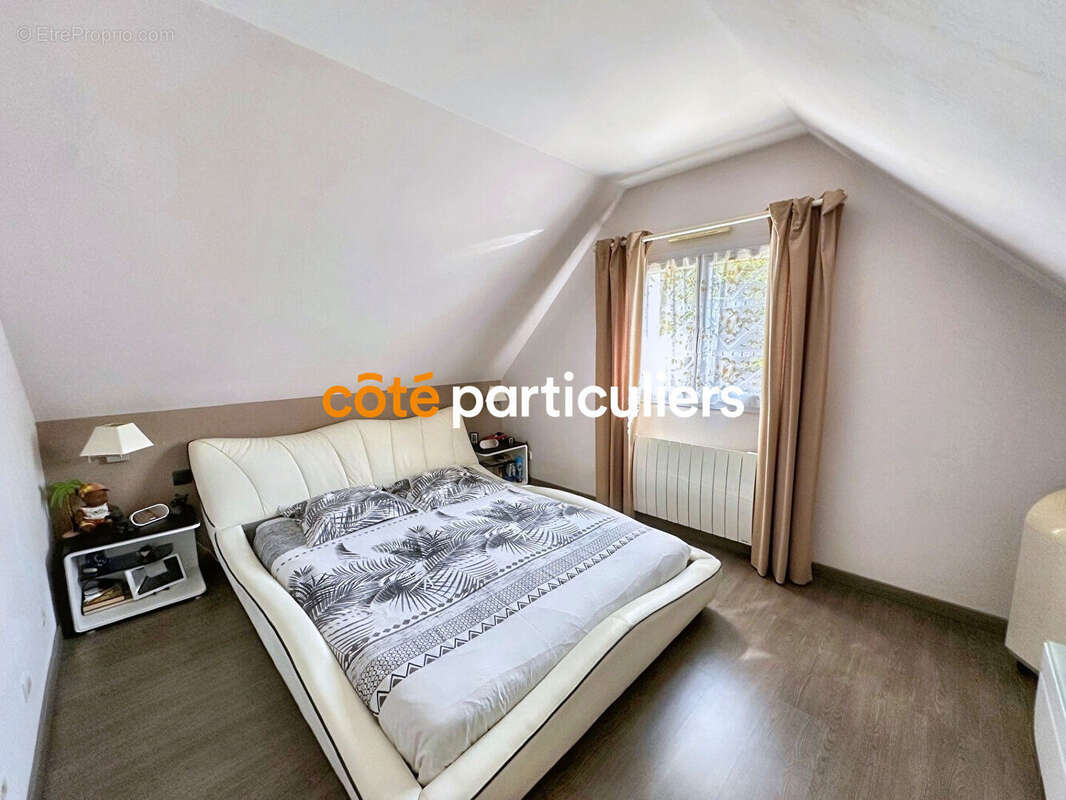 Maison à FERRIERES-HAUT-CLOCHER