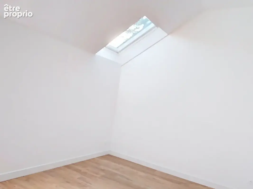 Maison entièrement rénovée avec studio indépendant Centre bourg - photo 16
