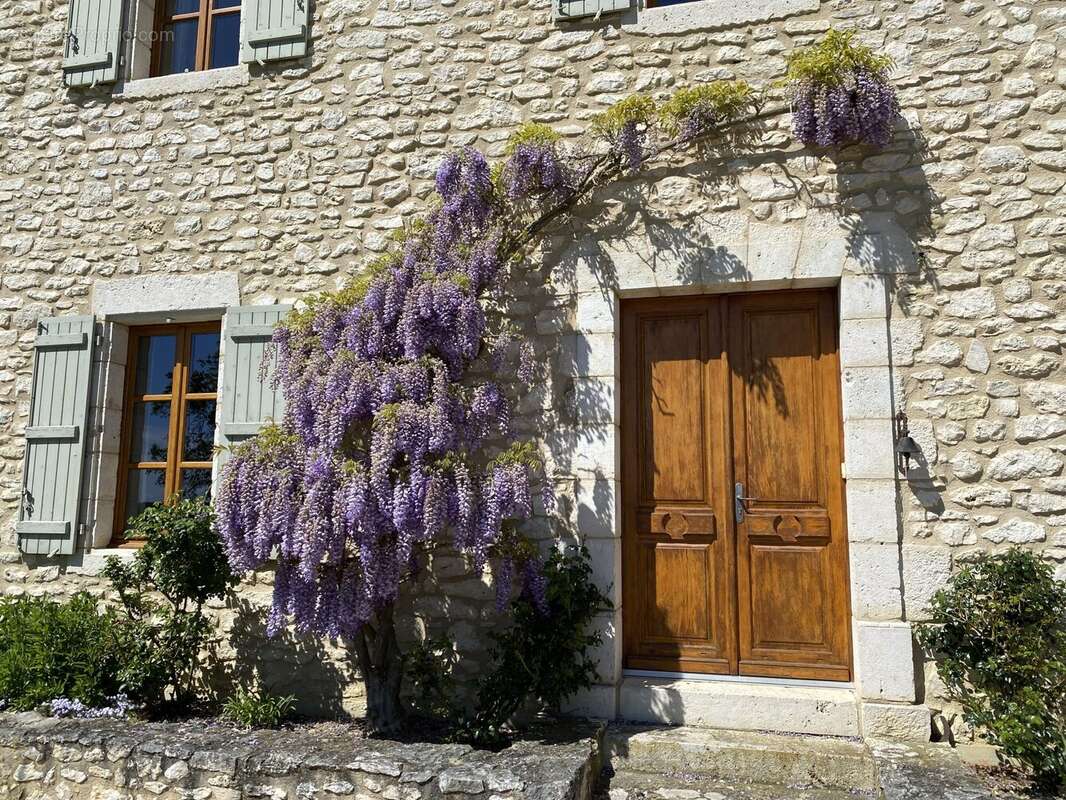 Maison à CASTERA-VERDUZAN