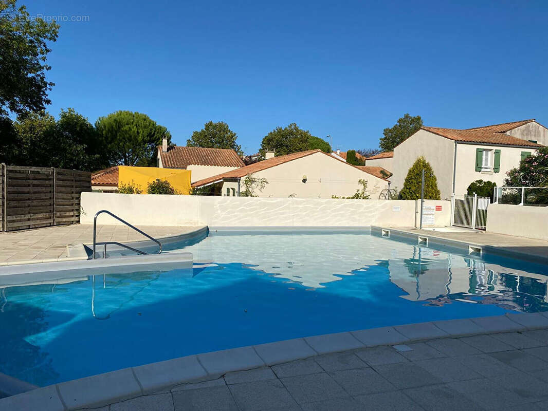 Maison à VAUX-SUR-MER