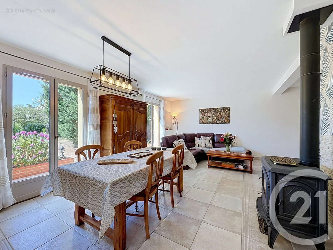 Maison 164 m² à La Ferte-Saint-Aubin  - photo 2