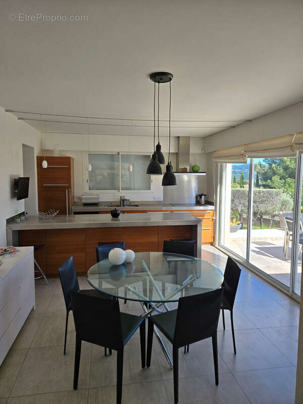 Maison à LA CADIERE-D'AZUR