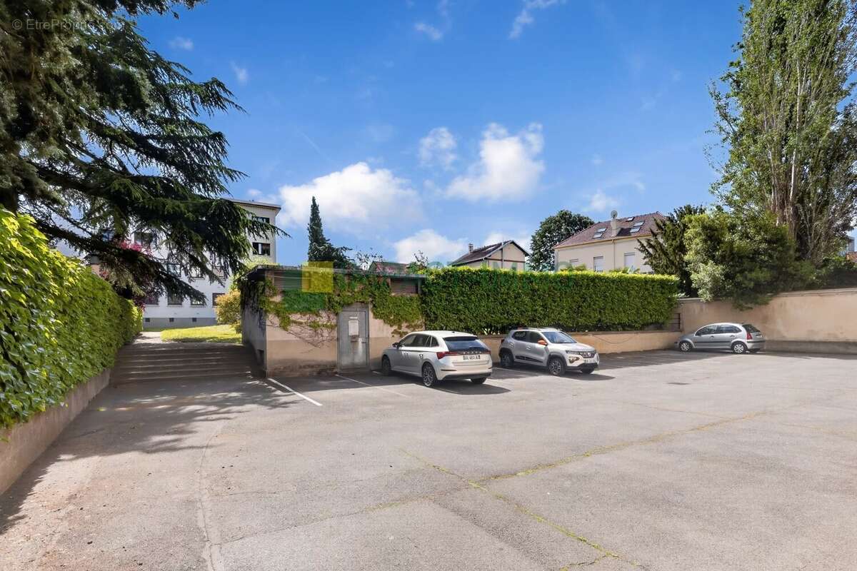 Appartement à NANTERRE