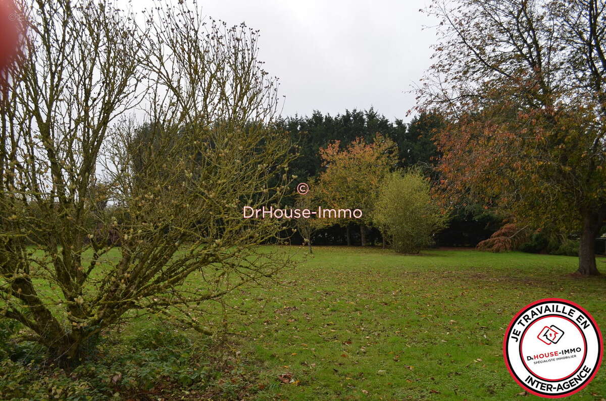 Terrain à BERNAY