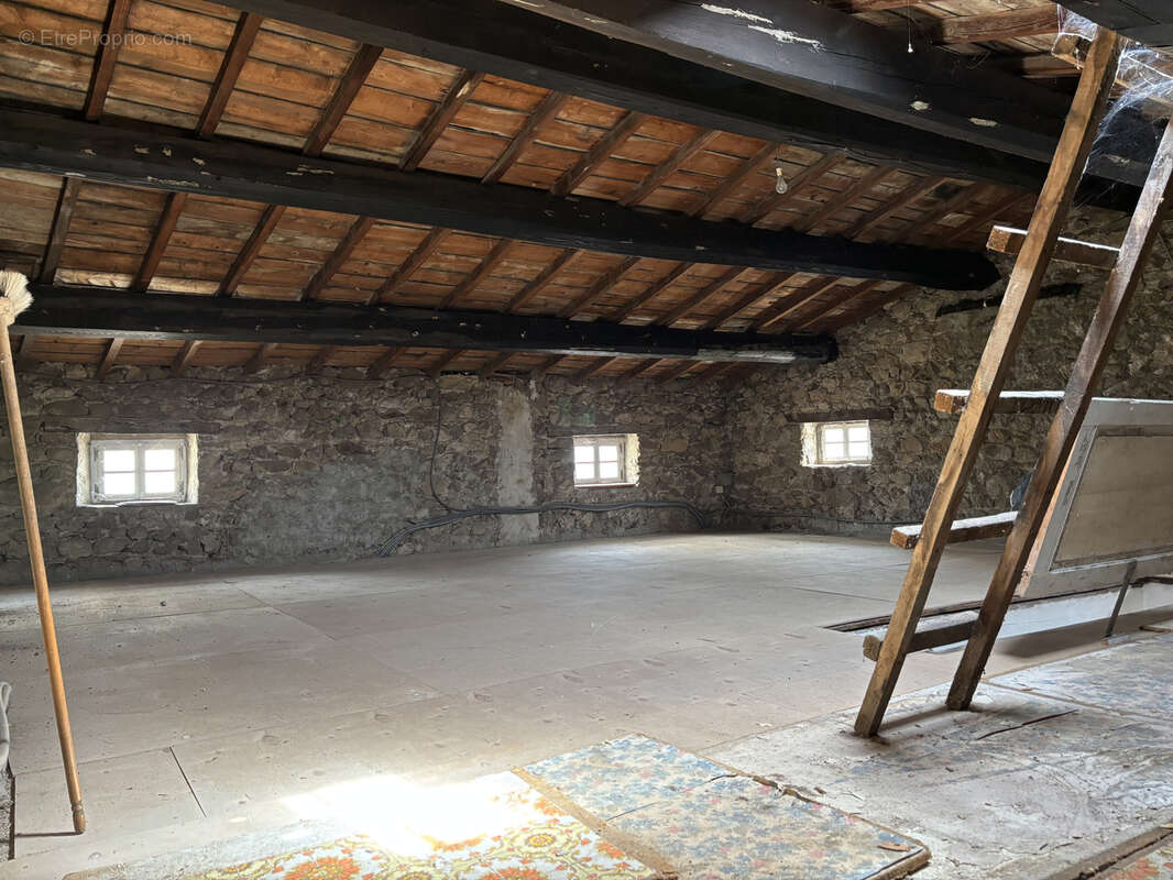 Maison à VERNOSC-LES-ANNONAY