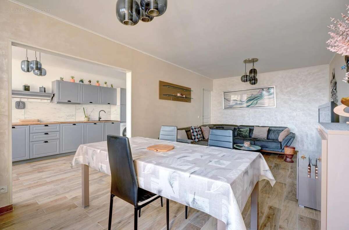 Appartement à LYON-8E