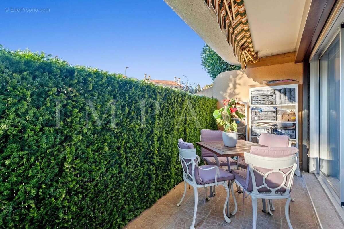 Appartement à LE CANNET