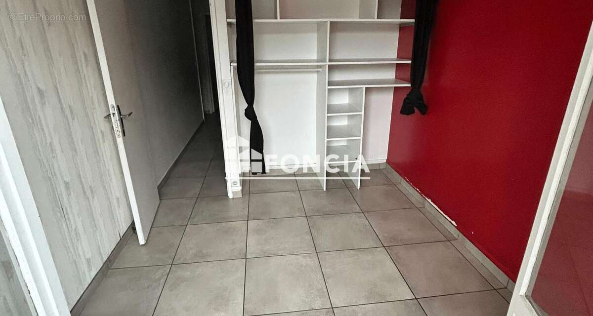 Appartement à VILLENEUVE-LA-GARENNE