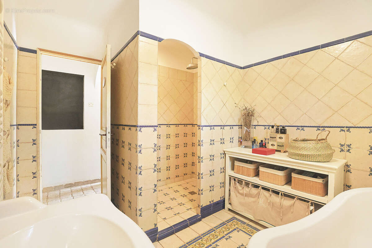 Maison à SOLLIES-PONT