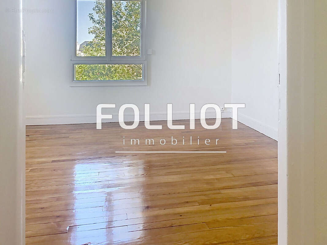 A VENDRE COURSEULLES SUR MER, APPARTEMENT 4 pièces , 3 chambres, 300 mètres de la mer - photo 5