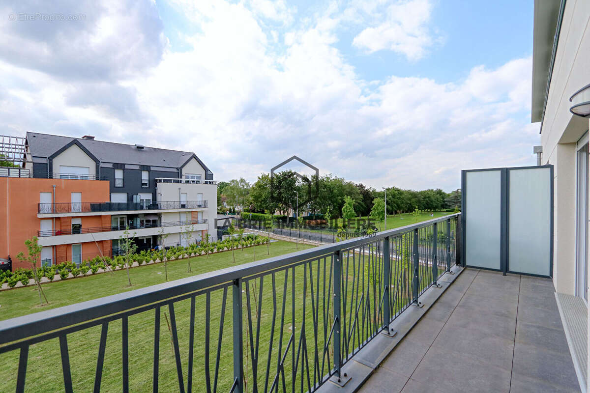 Appartement à EMERAINVILLE