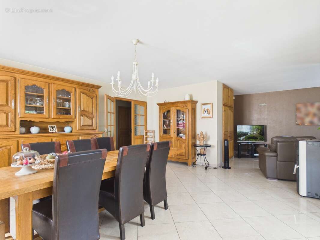 Maison 130 m² à Renwez  - photo 11